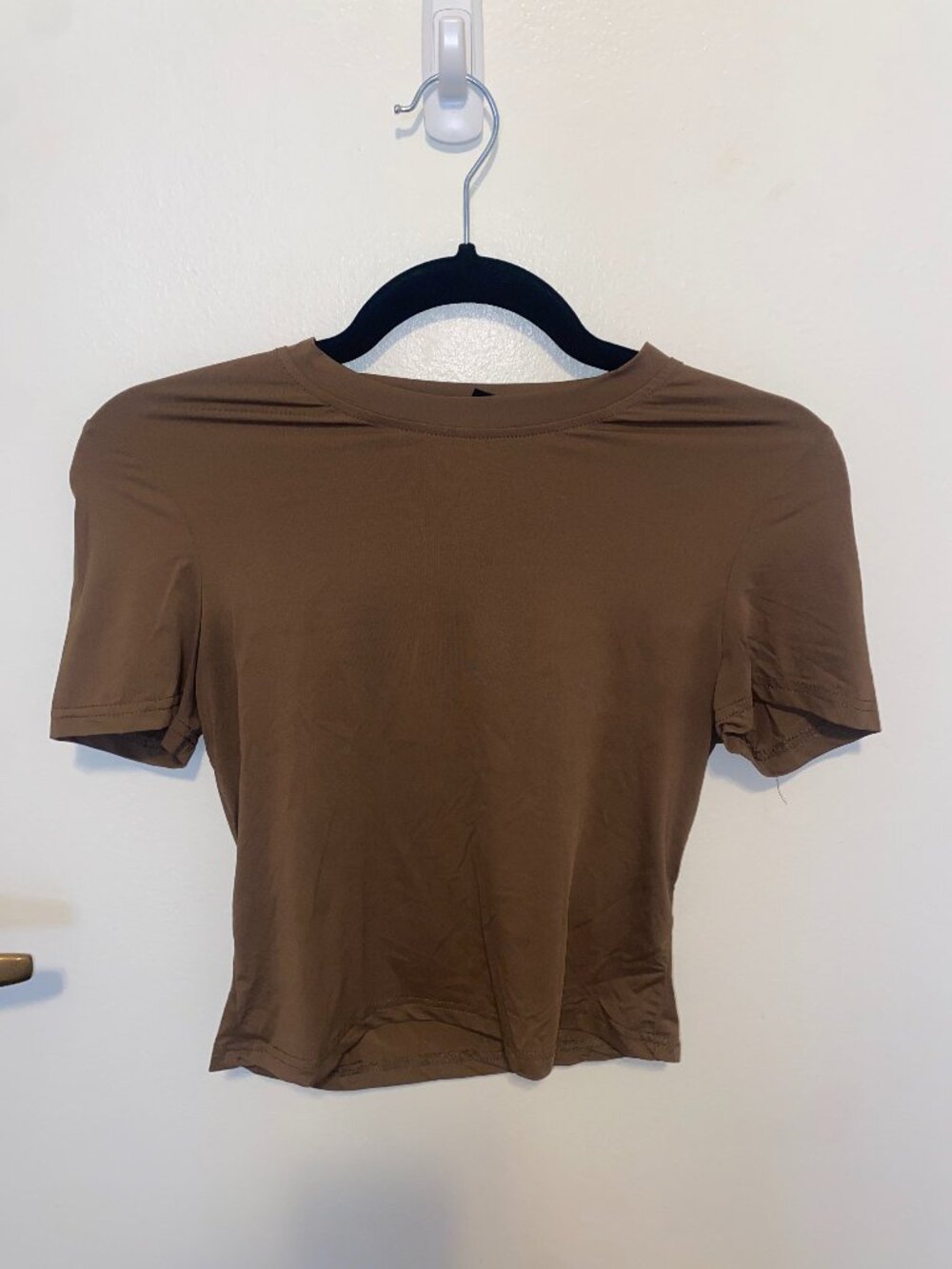SHEIN Brown Dry Fit Cropped Tee Short Sleeve Athletic Top
